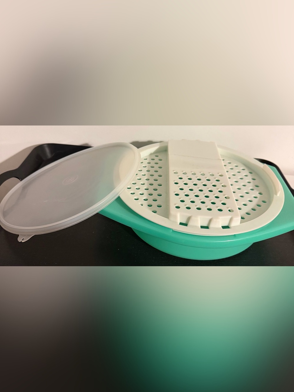 Vtg Tupperware Bowl Grater Shredder Strainer 786-1 Jadeite Green 3 Pc Set Lid